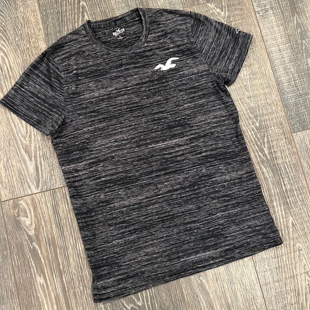 Hollister Tee